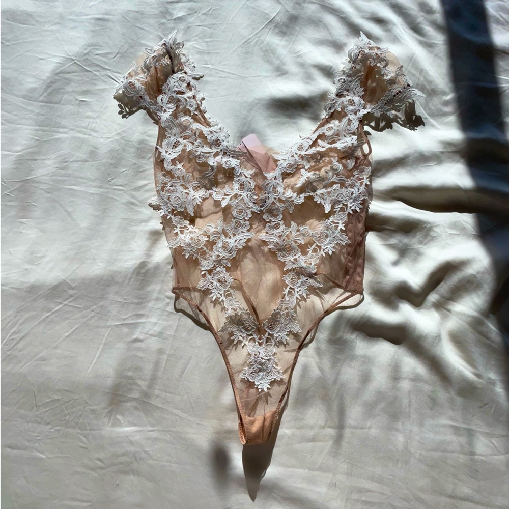 NWT Victoria’s Secret Dream Angels Bodysuit FESTIVAL BRIDAL